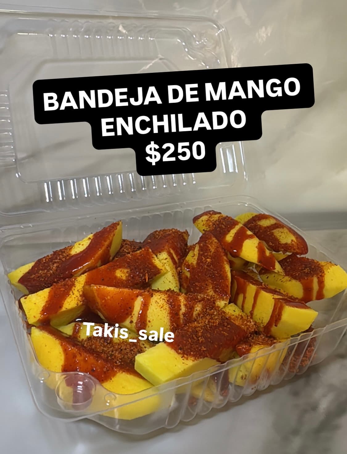 Bandeja de mango enchilado