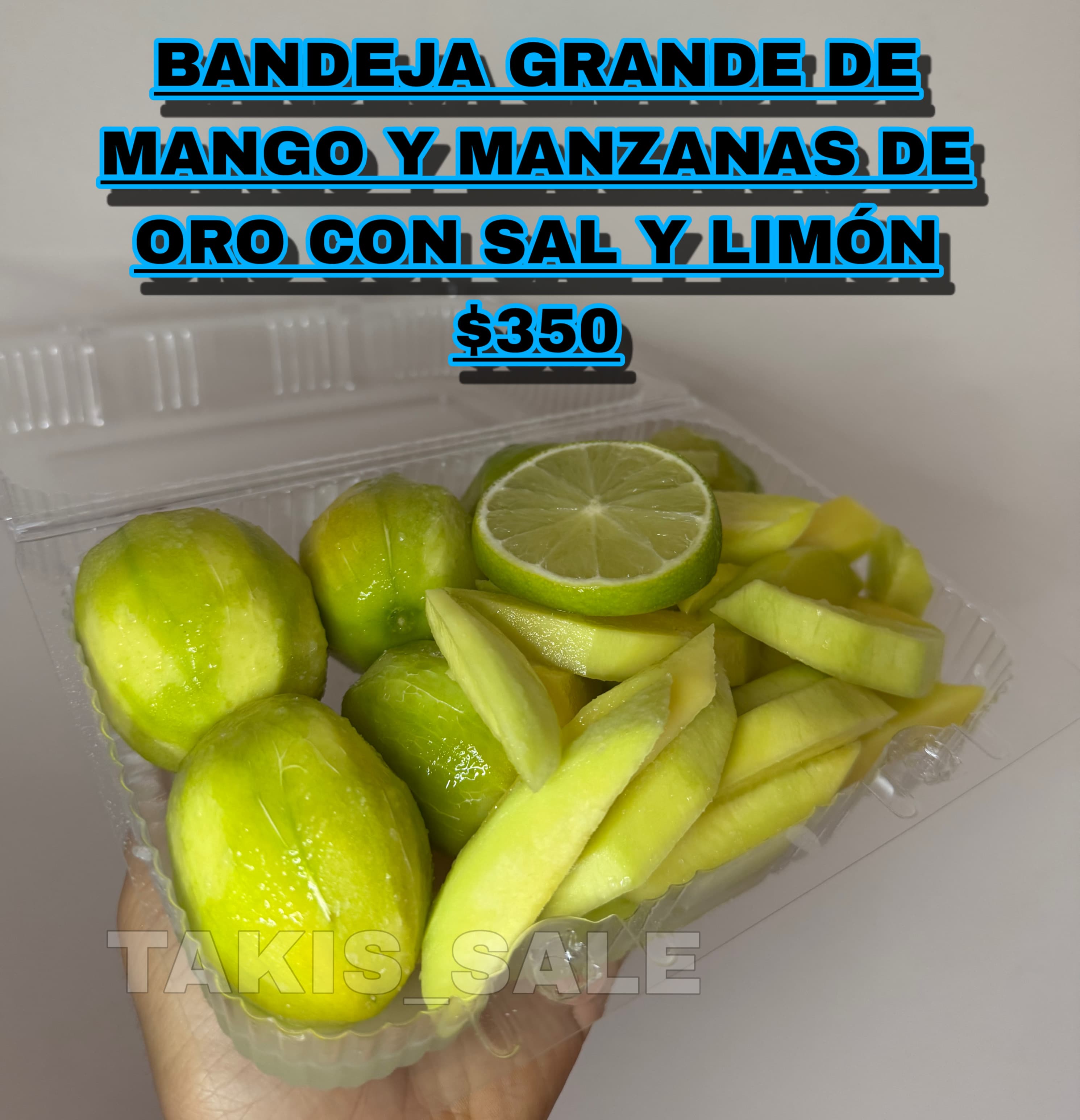 Bandeja grande de mango y manzanas de oro con sal y limón
